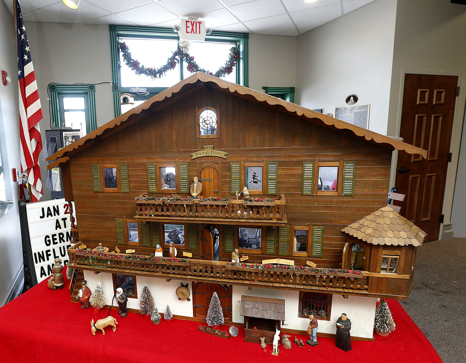 010318-doll-house-006